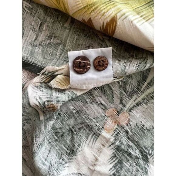 Tommy Bahama Silk Shirt Size L - Picture 8 of 9